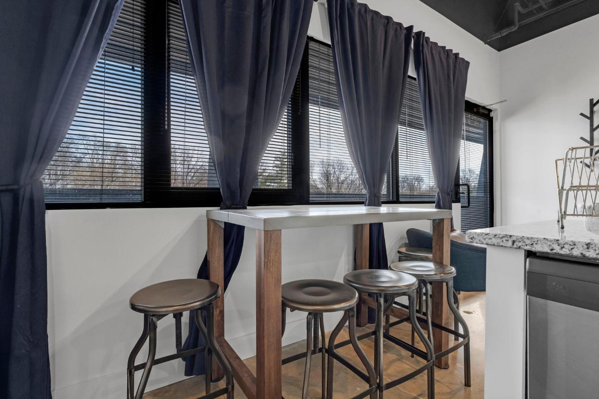 New Studio Sleeps 4 - 7 Mins To Dwtn Нашвілл Екстер'єр фото